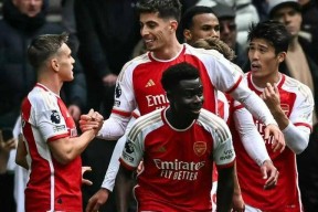 开云体育-转折点！阿森纳刷新队史纪录，NBA季后赛今夜攻防权衡，信心回归，控场能力受关注(FM2024阿森纳)